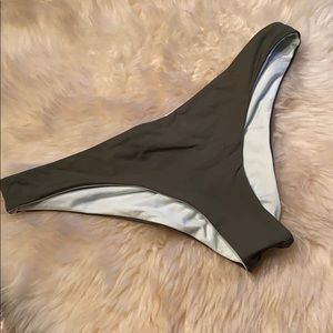 L*Space Reversible Bitsy Bottom M